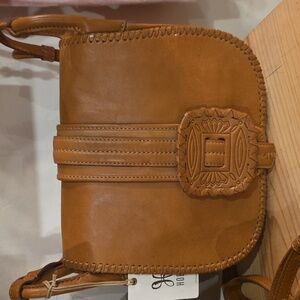 Hobo Kiva Large crossbody harvest Wheat genuine Leather